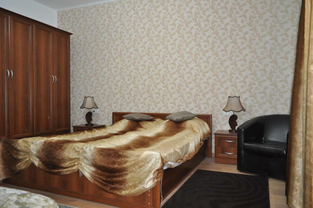 Vila Teoharie Окнеле Мари Екстериор снимка